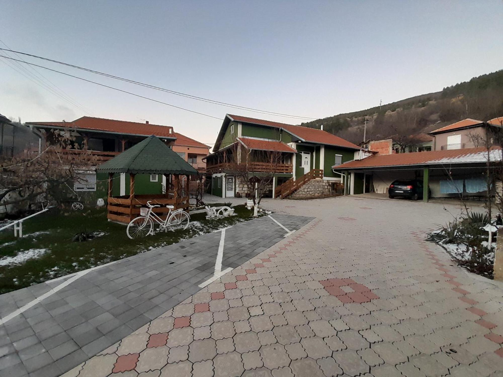 Guest House Vila Banjica Пирот Экстерьер фото